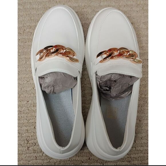 Women's Lug Sole Loafers in White NWOT Size 39 or 8.5 With Buckle - Picture 10 of 13